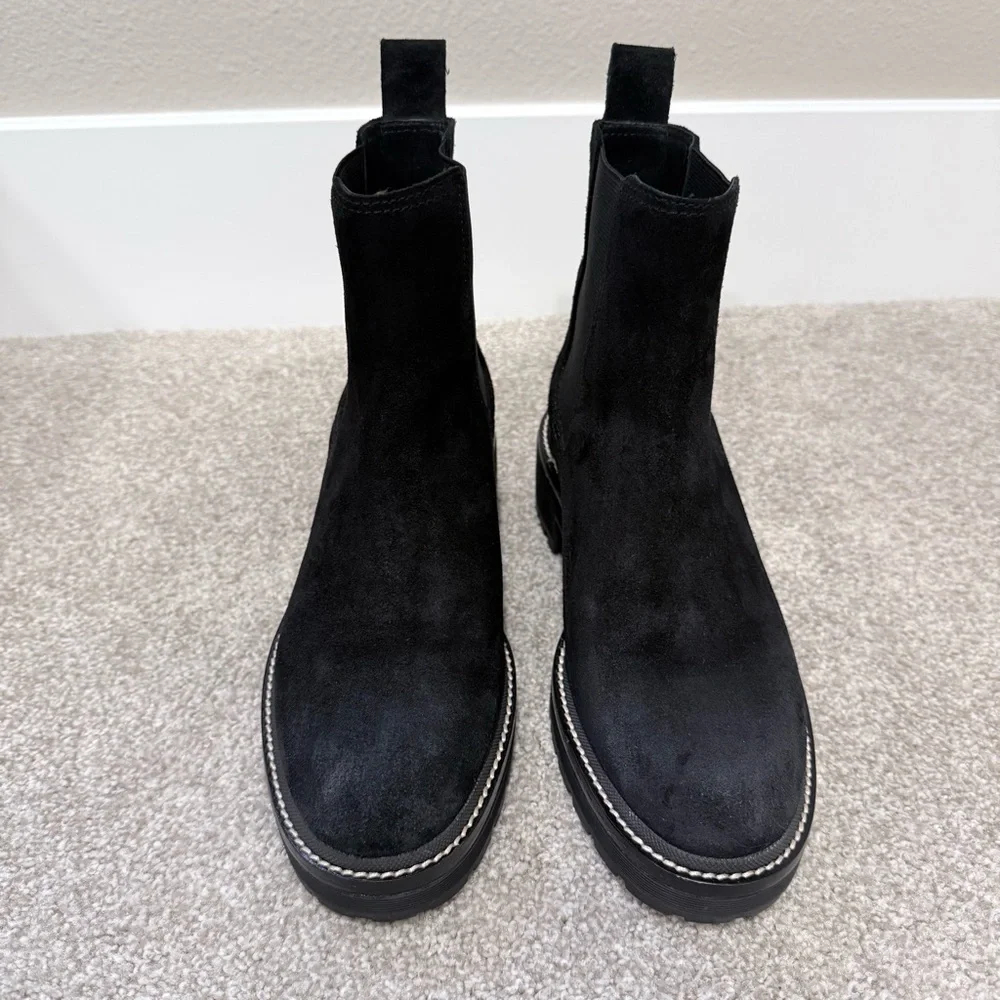 Tory Burch Chelsea black suede boots size 6.5 M like new condition!